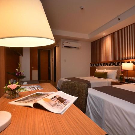 Crown Hotel At Harbour Springs Palawan Managed By Enderun Hotels Puerto Princesa Exterior photo