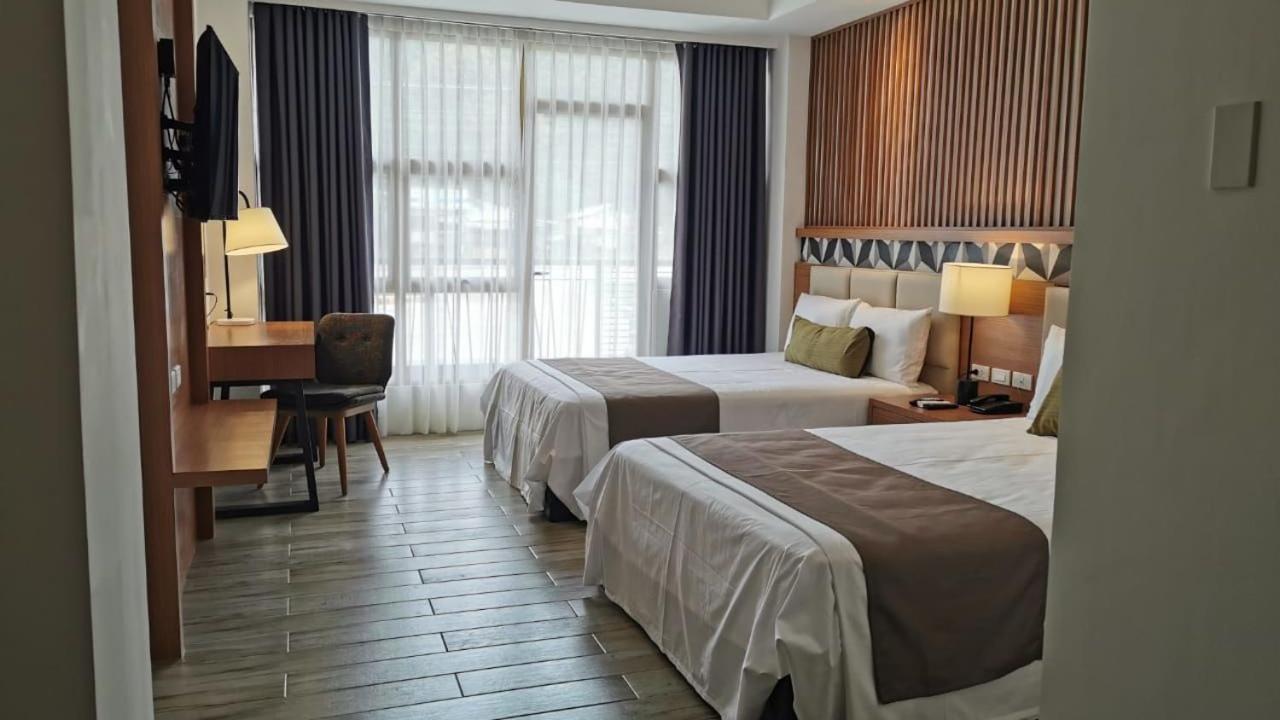 Crown Hotel At Harbour Springs Palawan Managed By Enderun Hotels Puerto Princesa Exterior photo