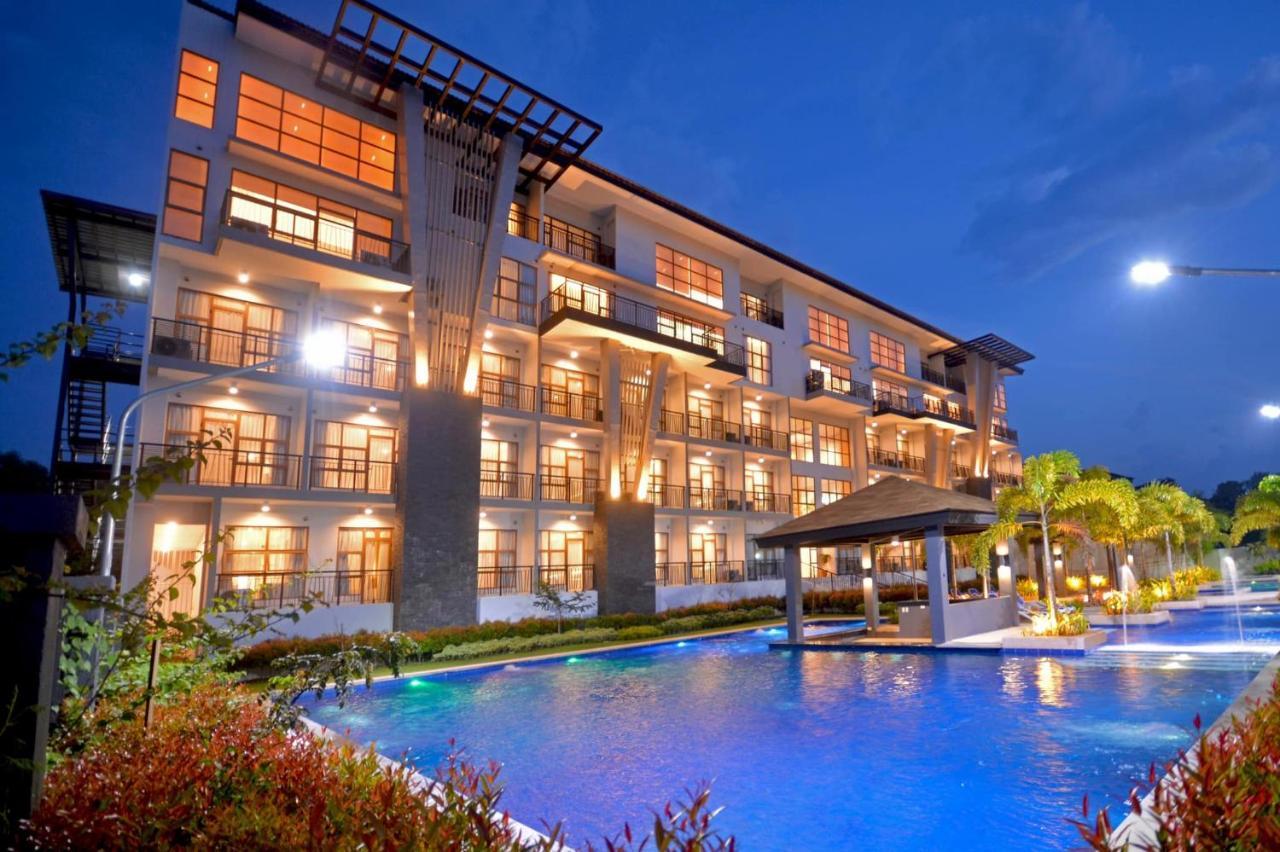 Crown Hotel At Harbour Springs Palawan Managed By Enderun Hotels Puerto Princesa Exterior photo