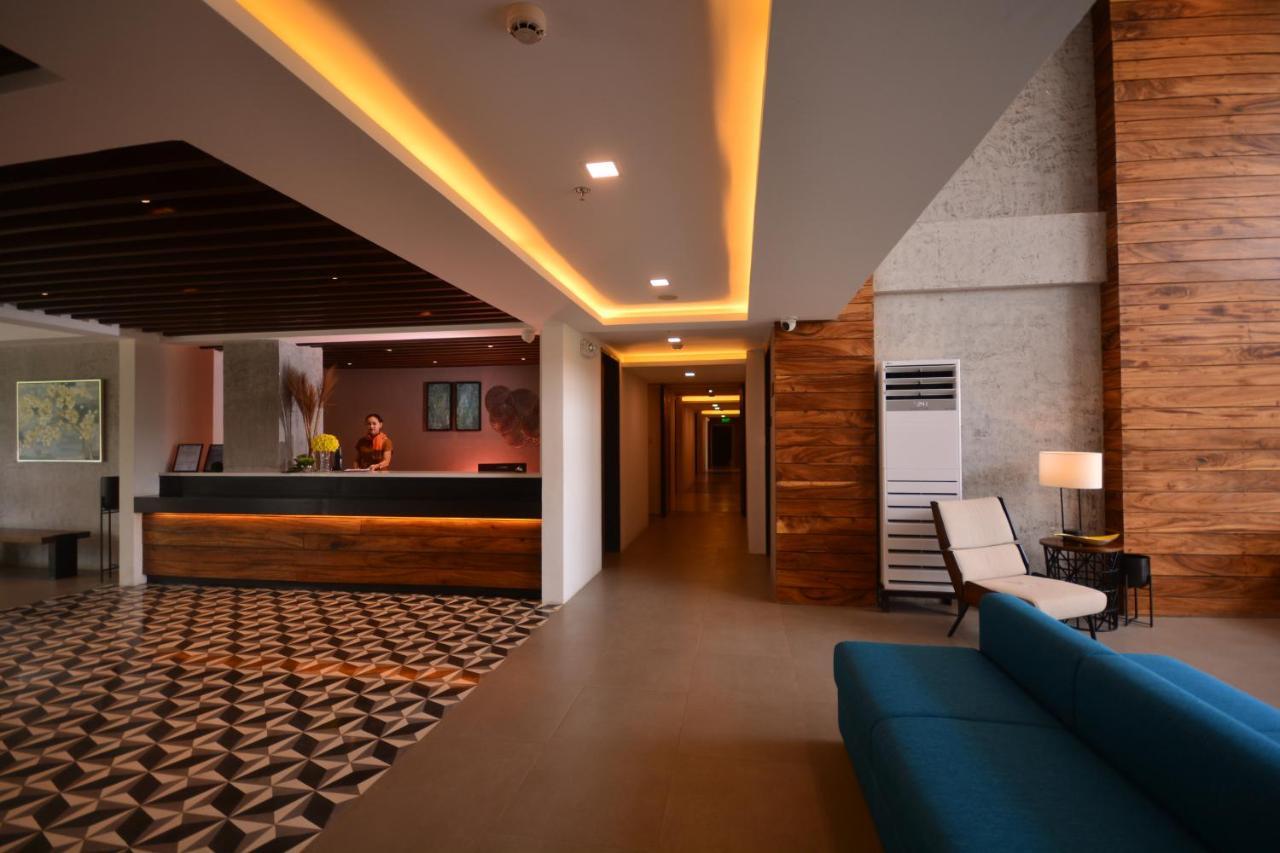 Crown Hotel At Harbour Springs Palawan Managed By Enderun Hotels Puerto Princesa Exterior photo