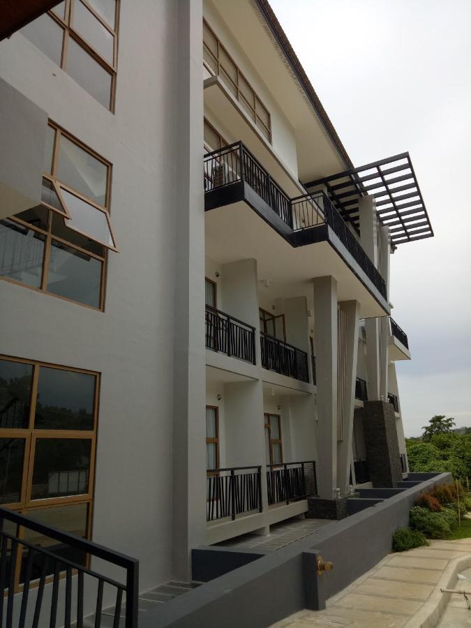 Crown Hotel At Harbour Springs Palawan Managed By Enderun Hotels Puerto Princesa Exterior photo