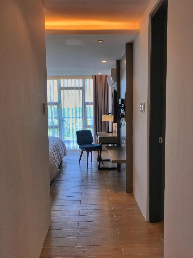 Crown Hotel At Harbour Springs Palawan Managed By Enderun Hotels Puerto Princesa Exterior photo