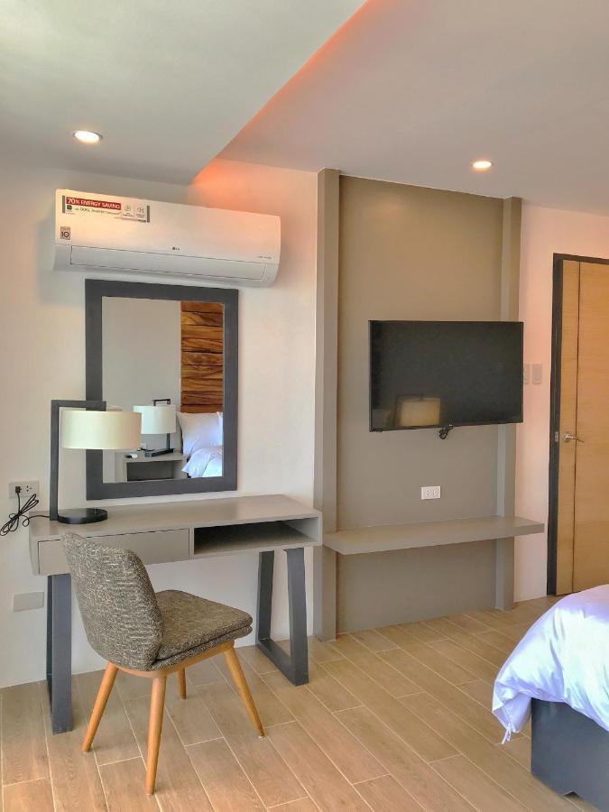 Crown Hotel At Harbour Springs Palawan Managed By Enderun Hotels Puerto Princesa Exterior photo