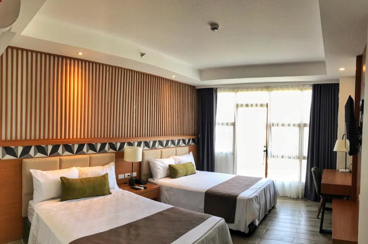 Crown Hotel At Harbour Springs Palawan Managed By Enderun Hotels Puerto Princesa Exterior photo