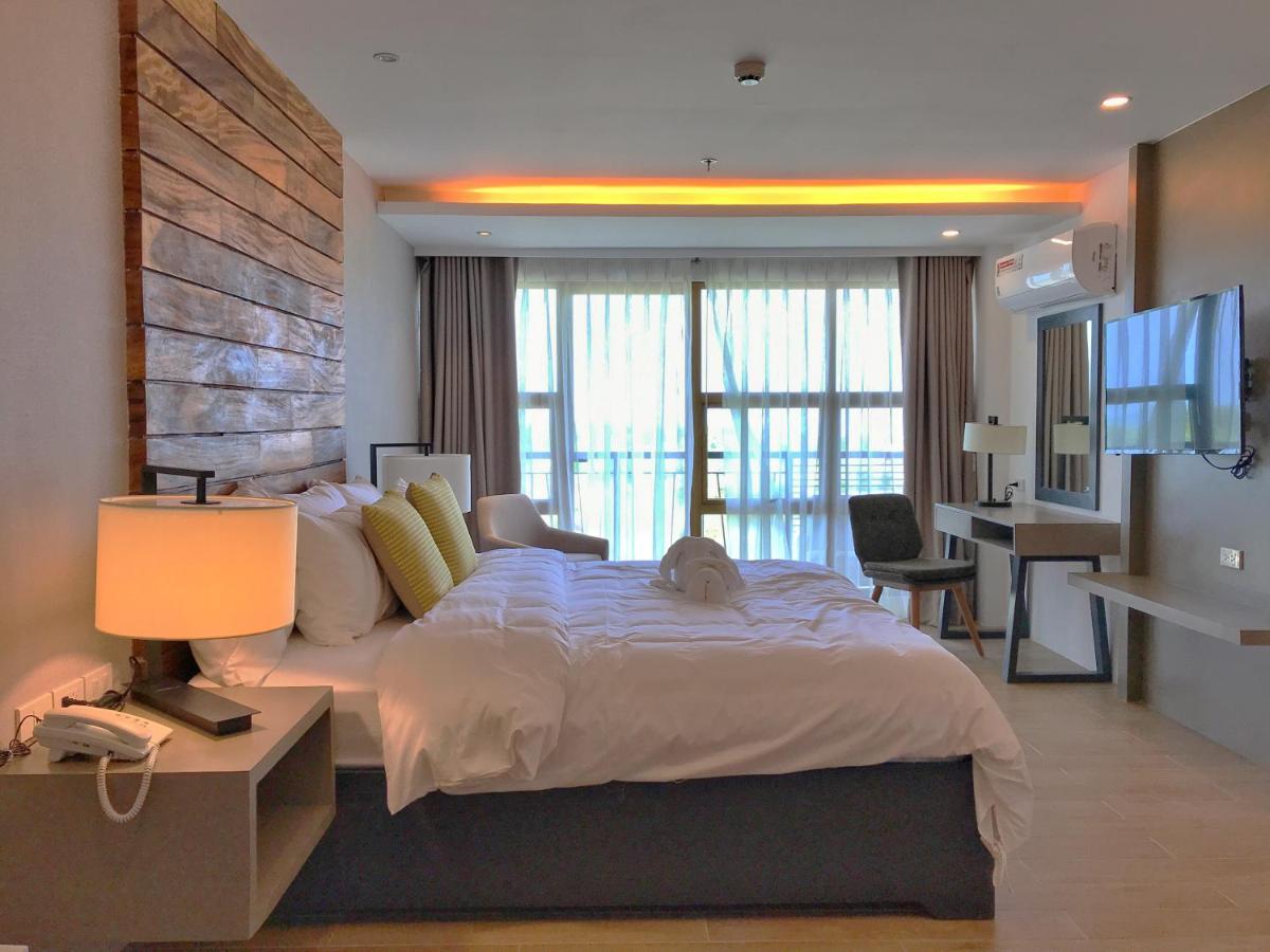 Crown Hotel At Harbour Springs Palawan Managed By Enderun Hotels Puerto Princesa Exterior photo