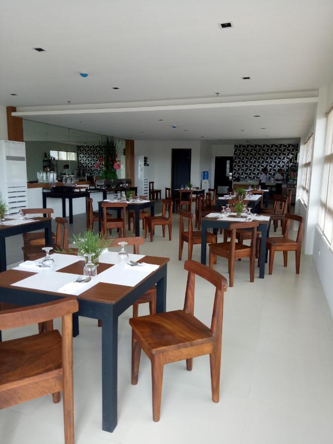 Crown Hotel At Harbour Springs Palawan Managed By Enderun Hotels Puerto Princesa Exterior photo
